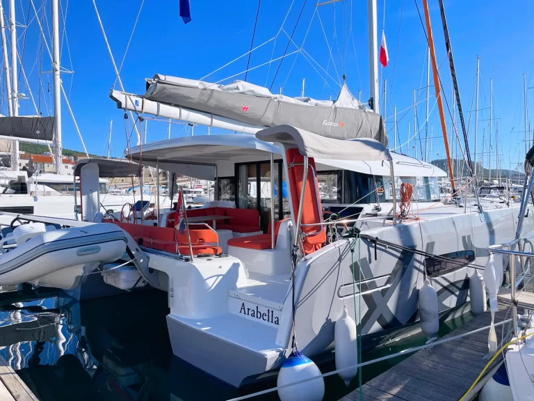 Excess 14 Arabella Sibenik