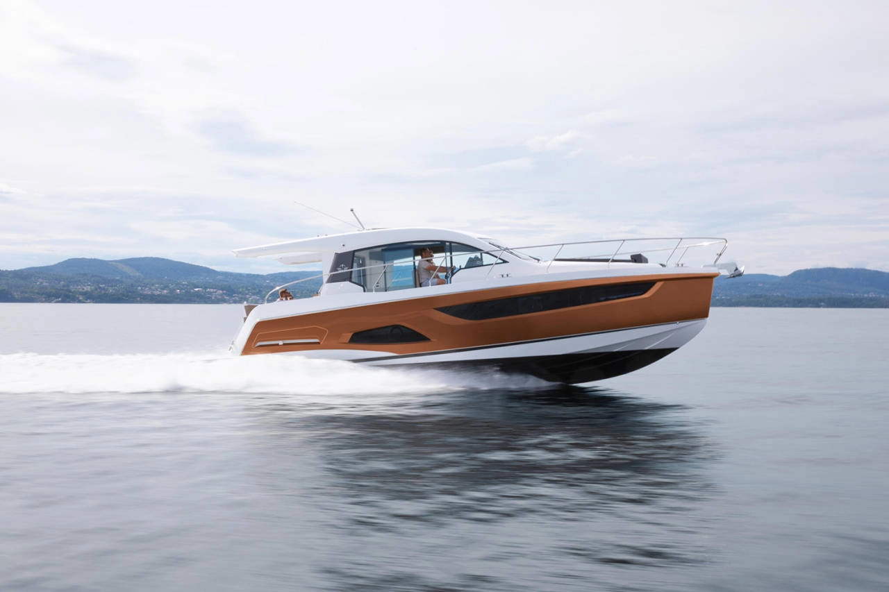 Sealine C390 - Tireless