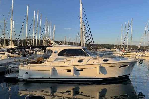 Motorboot mieten: Adriana 36 - Iris