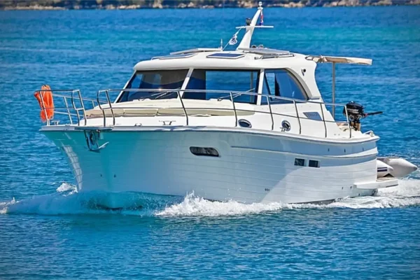 Motorboot mieten: Adriana 36 - Iris