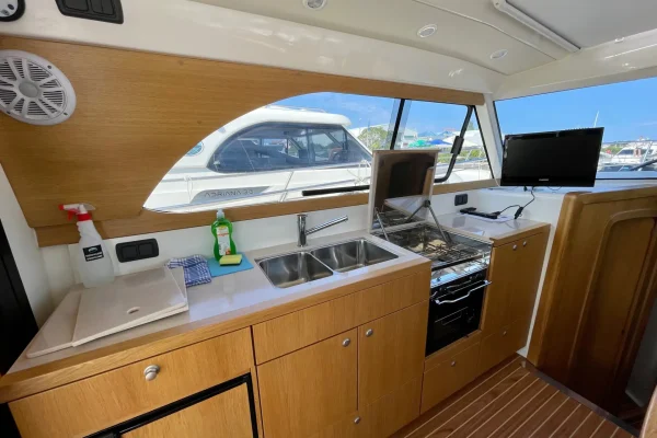 Adriana 36 Iris Sukosan