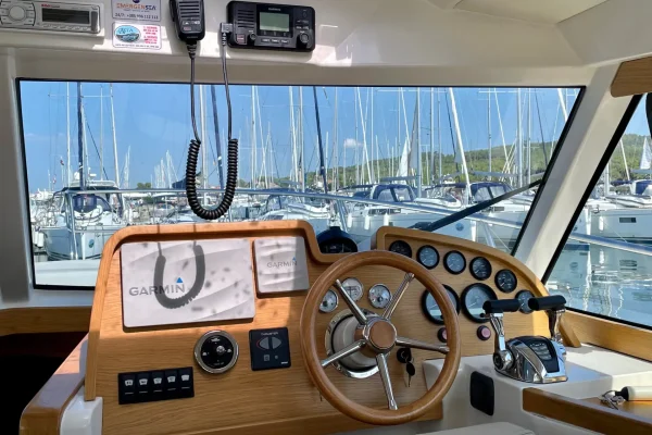 Adriana 36 Iris Sukosan