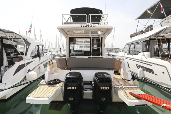 Antares 11 Fly OB - Tango