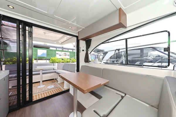 Antares 11 Fly OB - Tango