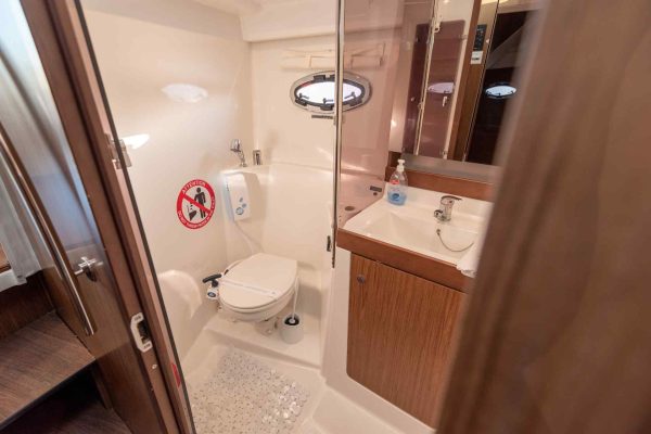 Antares 36 Capricorn