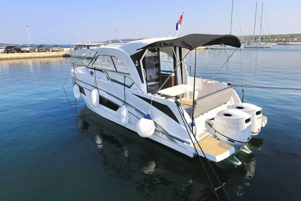 Motorboot in Biograd: Antares 9 - Freya