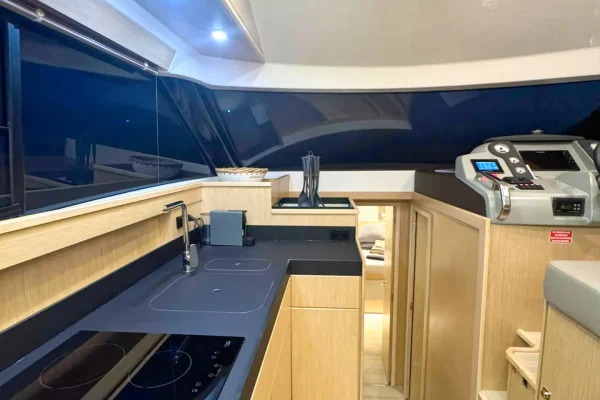 Charteryacht Bavaria Virtess 420 Fly Lana