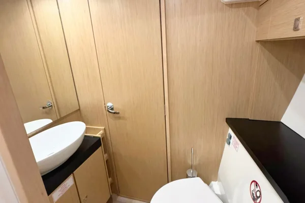 Charteryacht Bavaria Virtess 420 Fly Lana