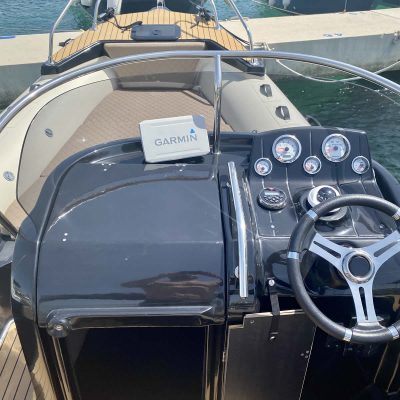 Aquamax 23 - Vodice Bootsvermietung