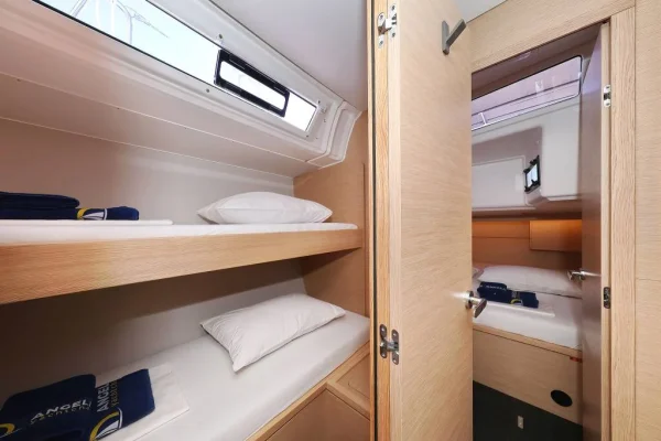 Segelboot in Vodice: Dufour 470 - Nausea