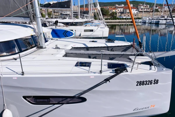 Excess 14 Arabella Sibenik