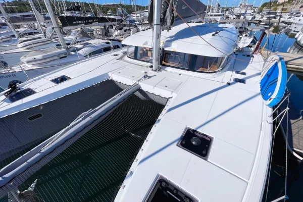 Excess 14 Arabella Sibenik