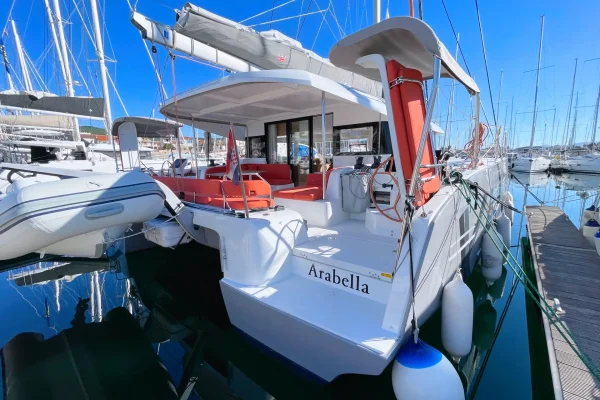 Excess 14 Arabella Sibenik