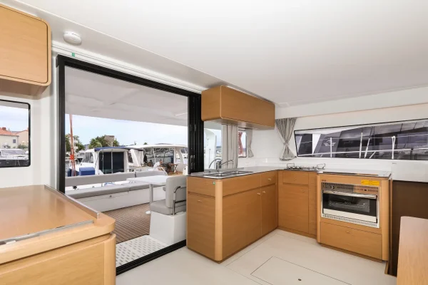 Excess 14 Windhunter Biograd