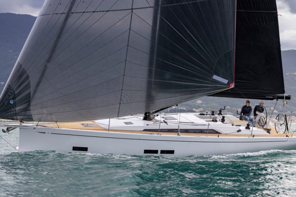 Segelboot Charter: Grand Soleil 44 Performance - Sportski Vuk