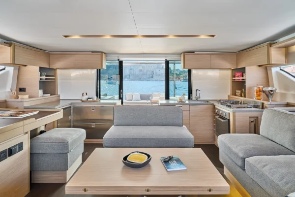 Luxuskatamaran in Trogir: Lagoon 51 - Maestro