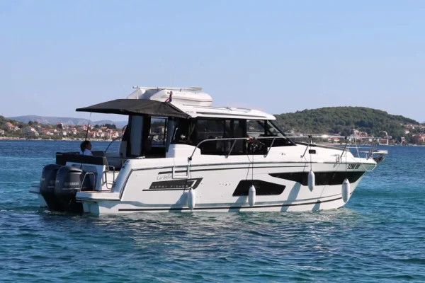 Motorboot Charter Tribunj - Merry Fisher 1095