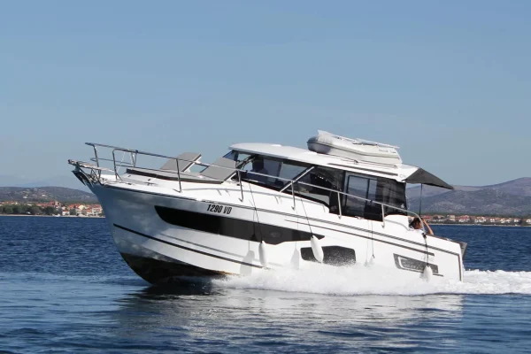 Motorboot Charter Tribunj - Merry Fisher 1095