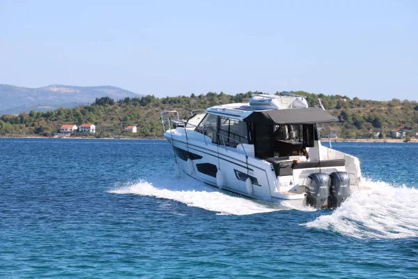 Motorboot Charter Tribunj - Merry Fisher 1095