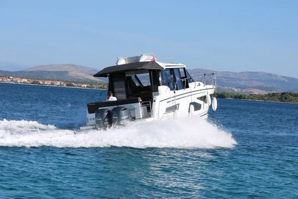 Motorboot Charter Tribunj - Merry Fisher 1095