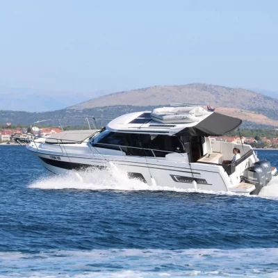 Motorboot Charter Tribunj - Merry Fisher 1095
