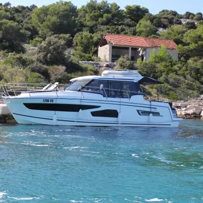Motorboot Charter Tribunj - Merry Fisher 1095