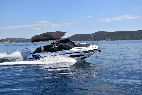 Motorboot Charter Kroatien