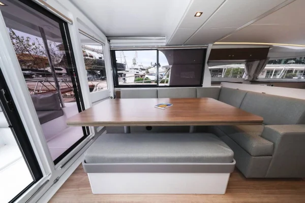 Power Cat Bali 4.3 MY Adventure Trogir