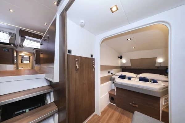 Power Cat Bali 4.3 MY Adventure Trogir