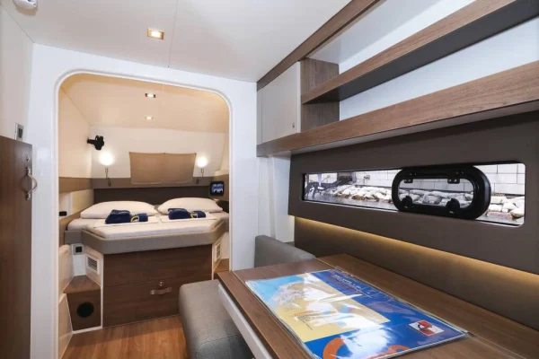 Power Cat Bali 4.3 MY Adventure Trogir