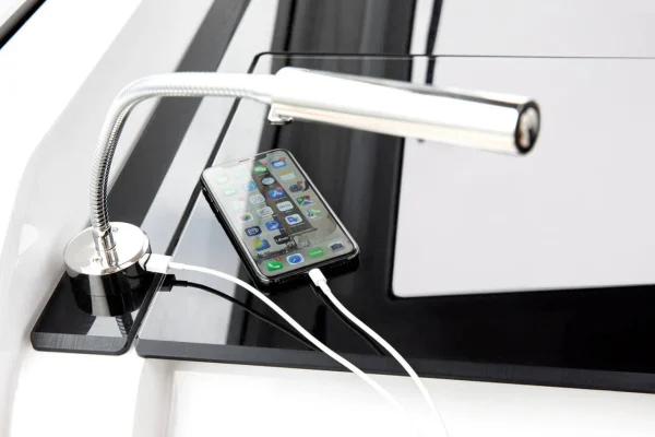 Sealine C390 - Tireless