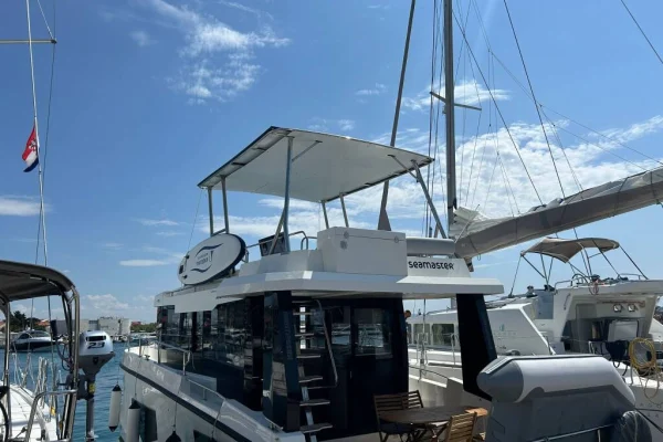 Motoryacht mieten: Seamaster 45 - Mackata