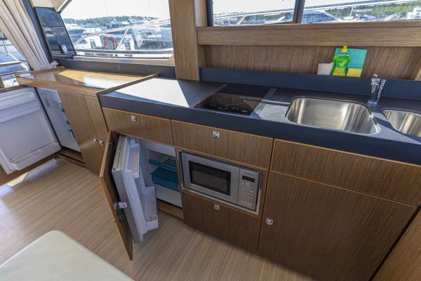 Bavaria-420-Fly-Virtess