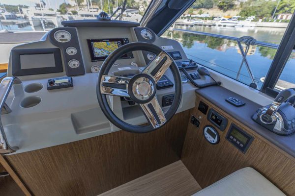 Bavaria-420-Fly-Virtess