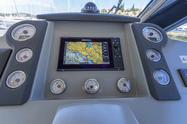 Bavaria-420-Fly-Virtess