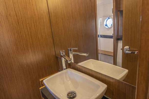 Yacht Chartern Kroatien BAVARIA - VIRTESS 420 Fly