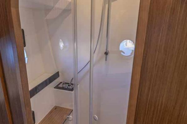 Yacht Chartern Kroatien BAVARIA - VIRTESS 420 Fly