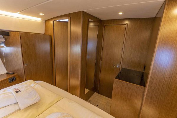 Yacht Chartern Kroatien BAVARIA - VIRTESS 420 Fly