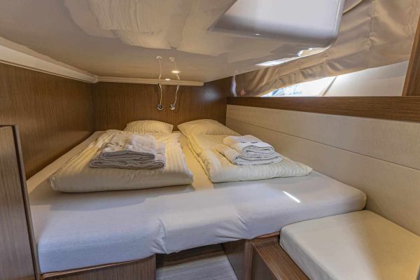Yacht Chartern Kroatien BAVARIA - VIRTESS 420 Fly