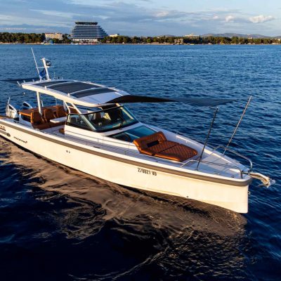 Boot in Kroatien Chartern mit der Axopar