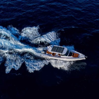 Boot in Kroatien Chartern mit der Axopar