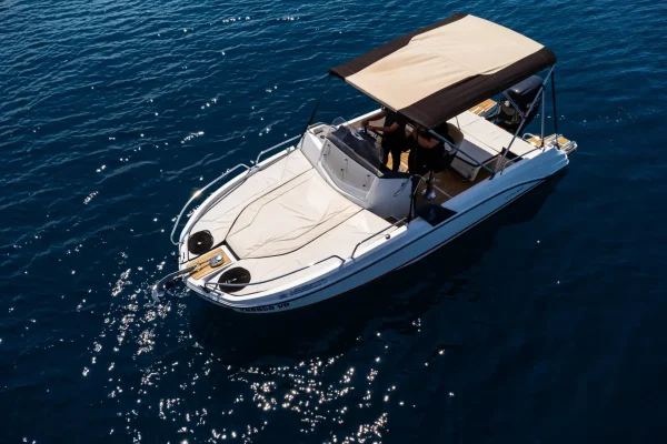 Sportboot mieten: Beneteau 660 Sun Deck
