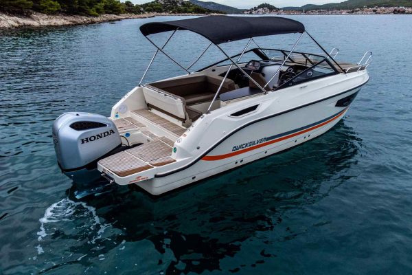 Bootsverleih in Tribunj