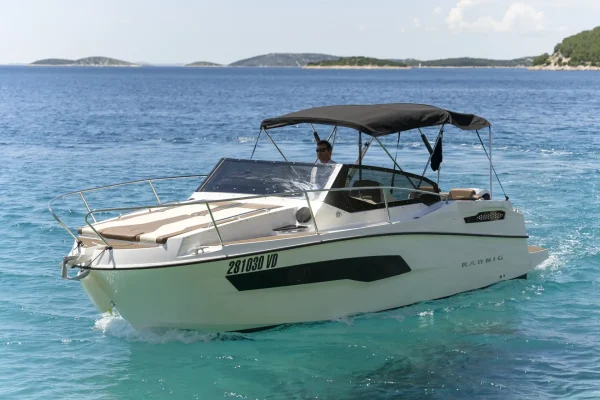 Motorboot mieten in Tribunj: Karnic CS 700