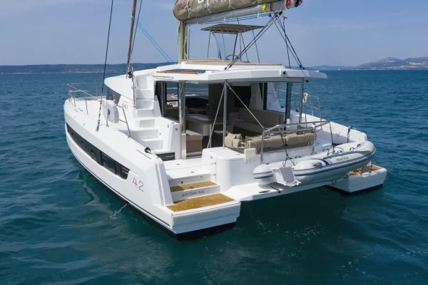 Katamaran Charter in Kaštela: Bali 4.2 Open Space - Holiday Inn