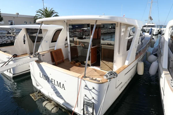 Motorboot Charter in Kroatien - Greenline 40 - Lady Elma - 2022