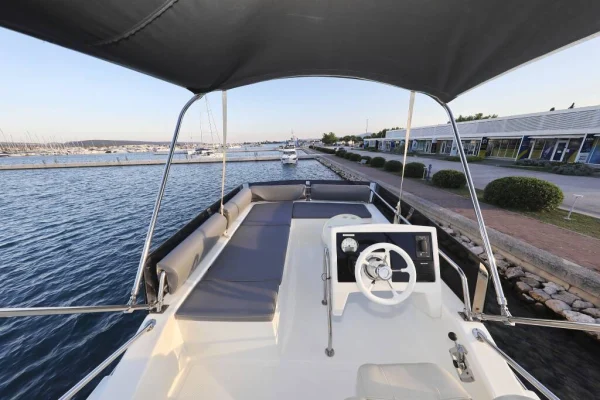 Yacht mieten: Futura 40 Grand Horizon - Backup
