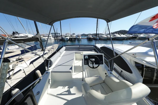 Futura 40 Grand Horizon Flybridge