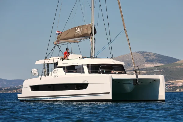 Katamaran mieten in Kaštela: Bali Catspace - Toma