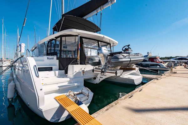 Katamaran in Sibenik mieten: Lagoon 46 - Ruru